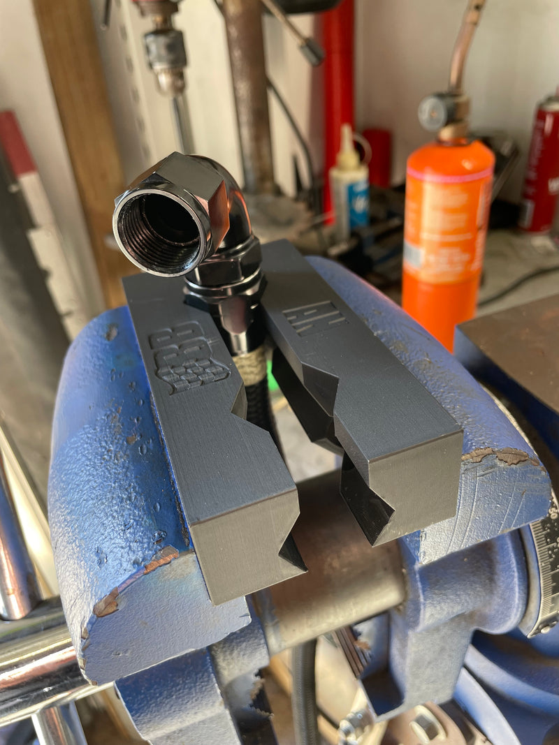 Load image into Gallery viewer, AN Fitting Soft Jaws Bolt On