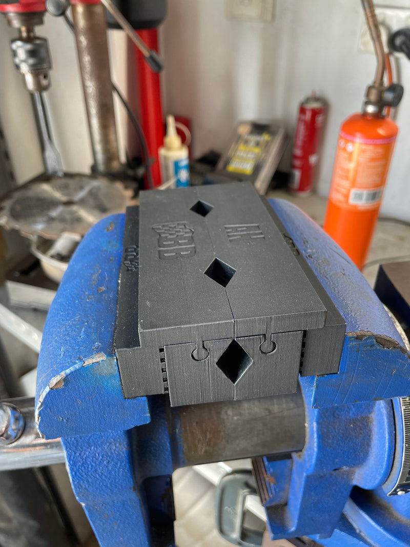 Load image into Gallery viewer, AN Fitting Soft Jaws Fits 5" Vice Jaws
